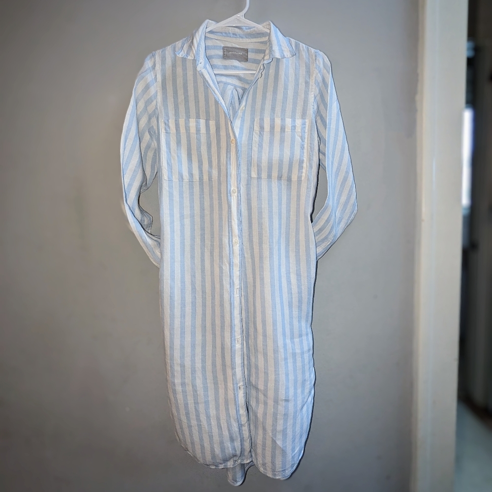 Everlane size 2 linen dress with pockets button up